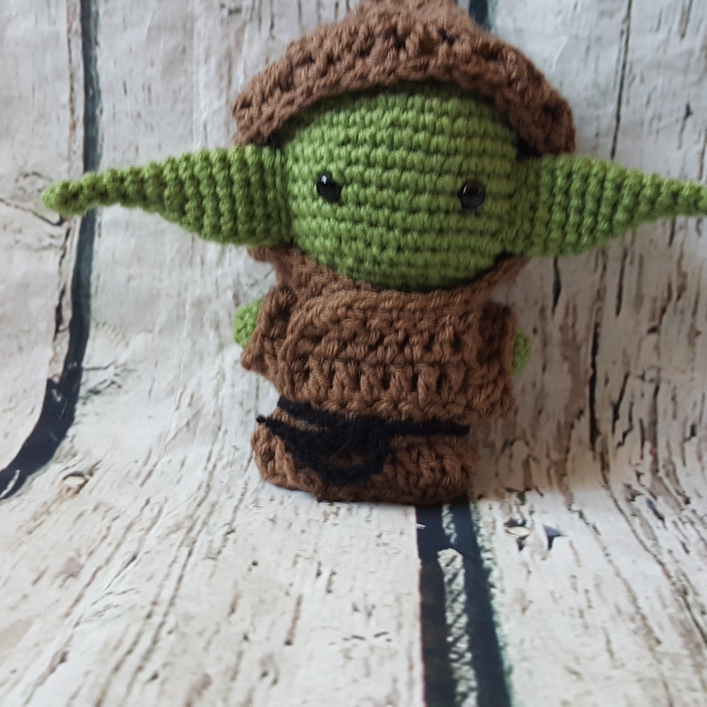 Crochet Baby Yoda Amigurumi - Picture 2 of 16